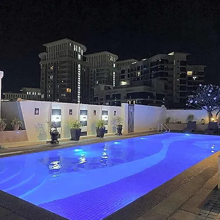 Jl Suite Staycation